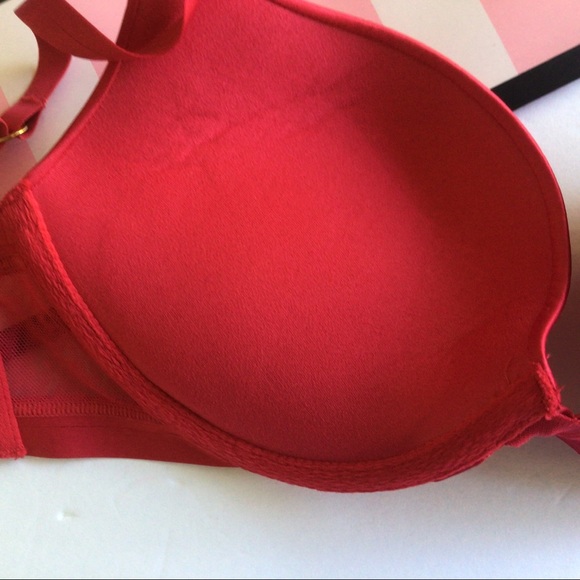VICTORIAS SECRET VERY SEXY PUSH UP BRA RED… - Picture 11 of 15